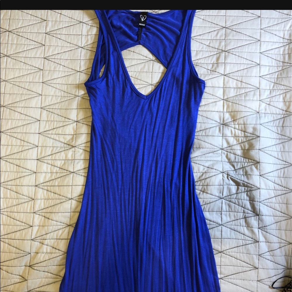 Backless maxi dress